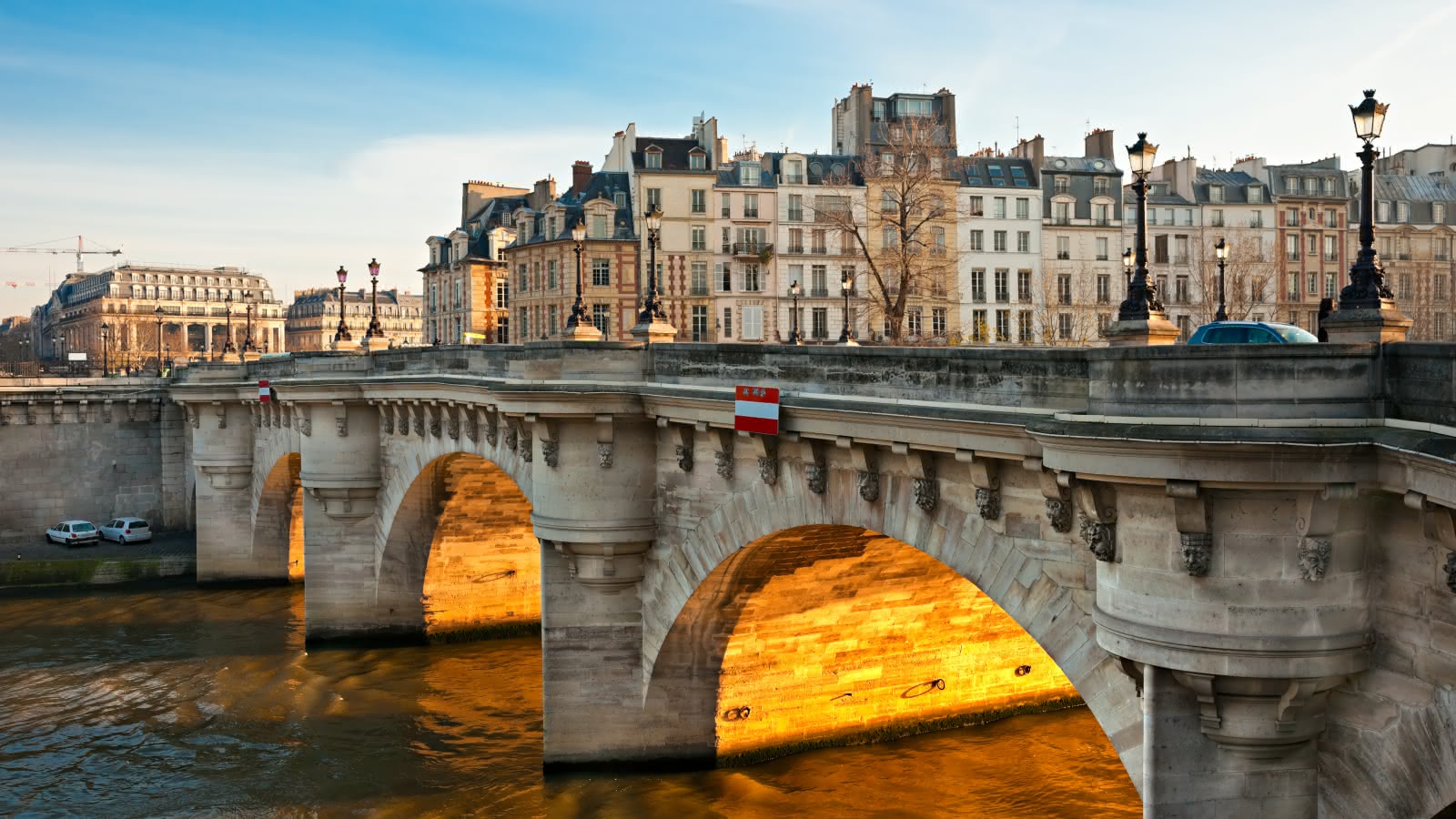Free Tour of Paris - SANDEMANs NEW Europe