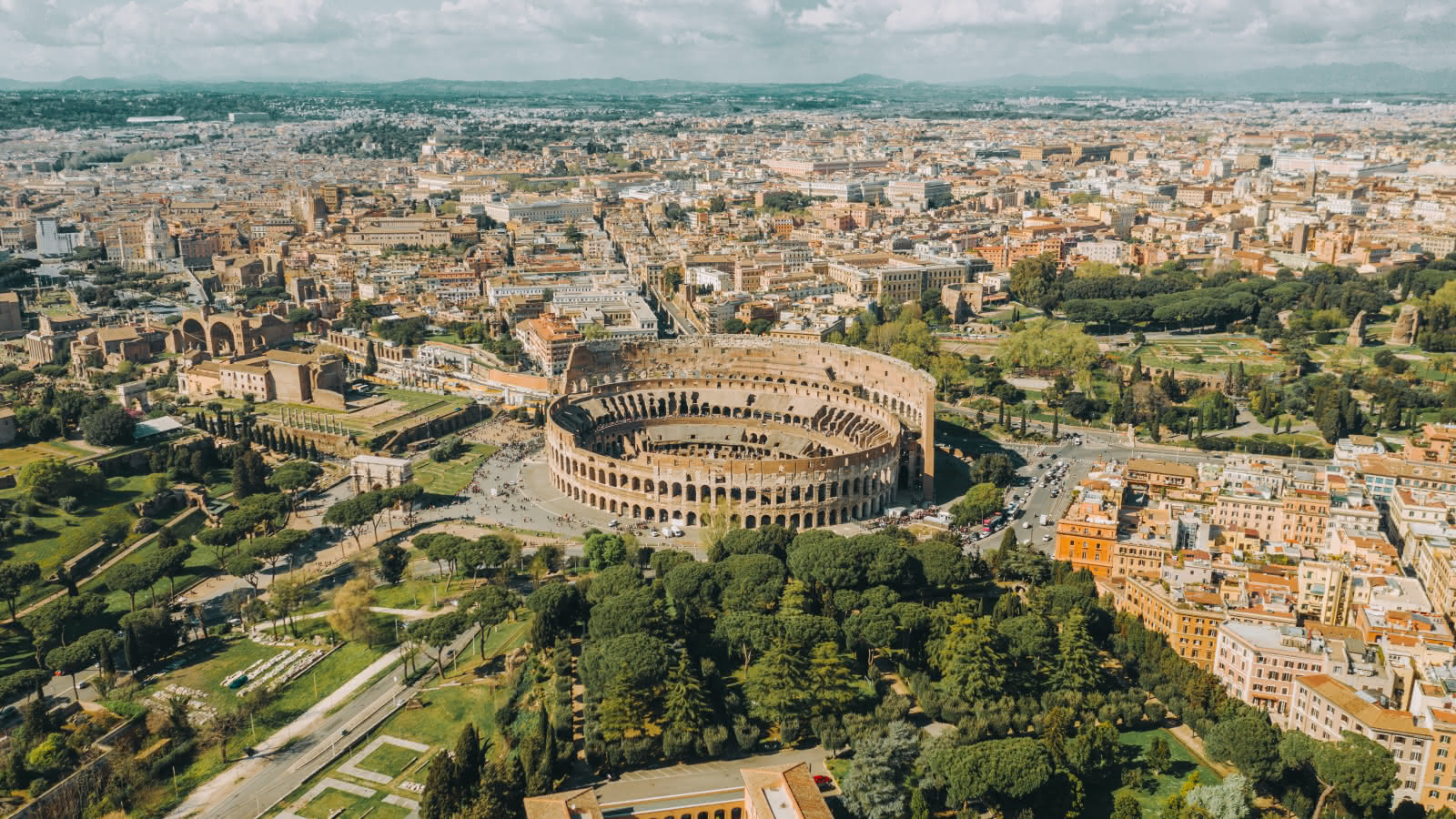 Rome Free Tour And Activities Sandemans New Europe